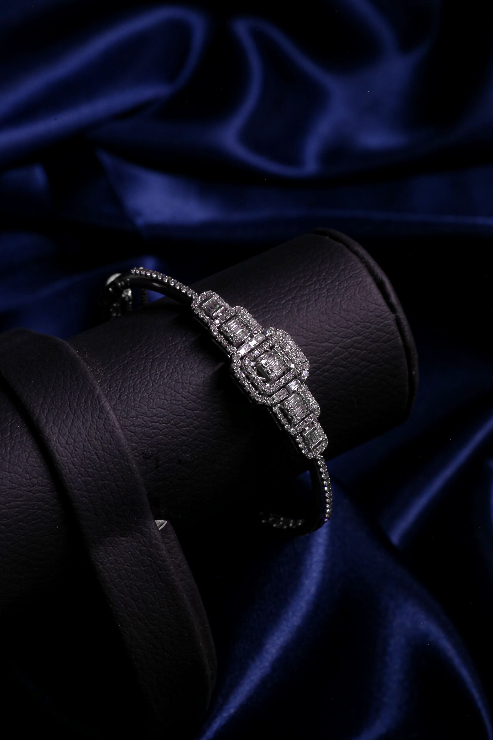 Exquisite Diamond-Studded Gold Bracelet