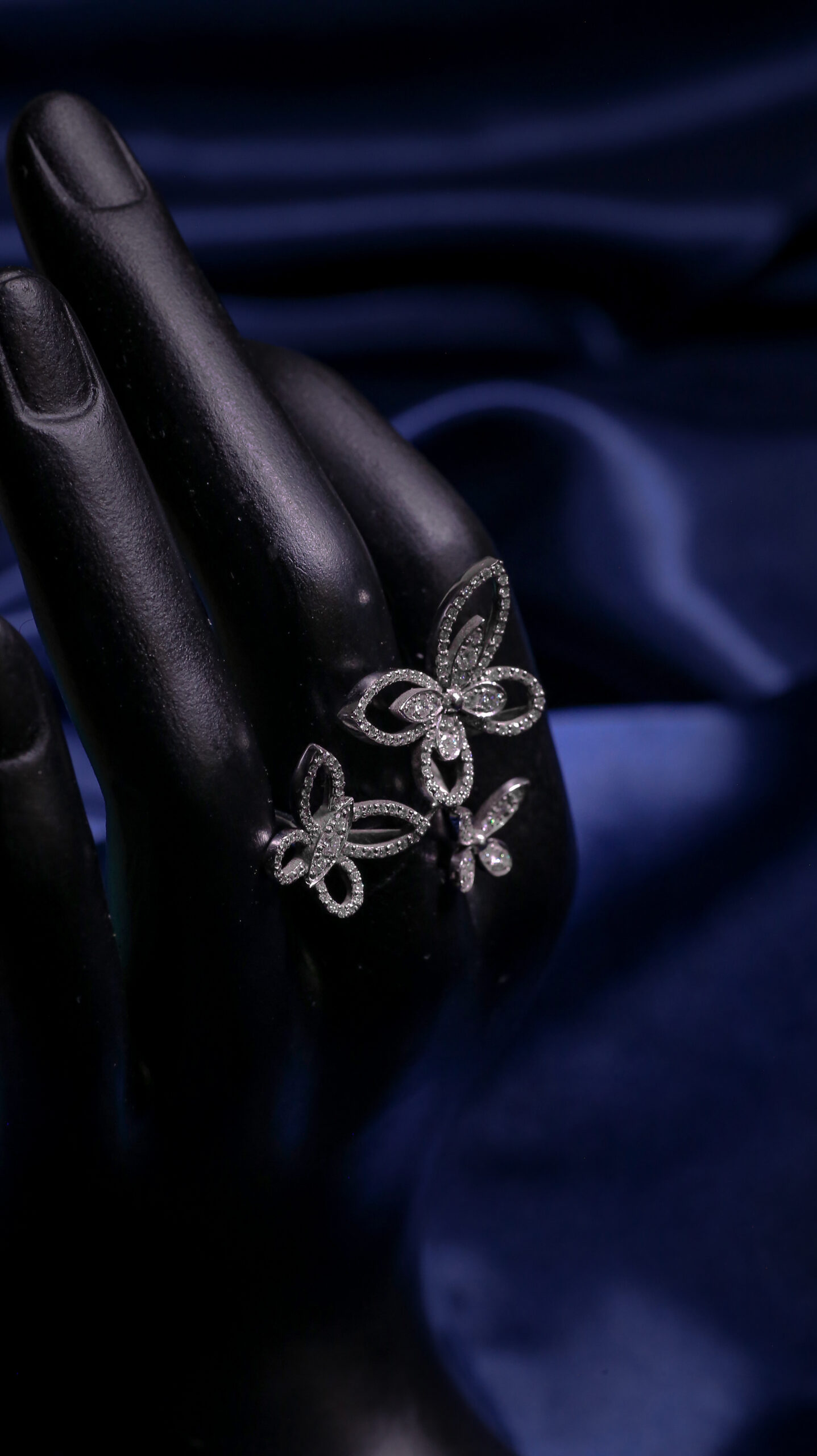 Elegant Diamond-Studded Gold Ring