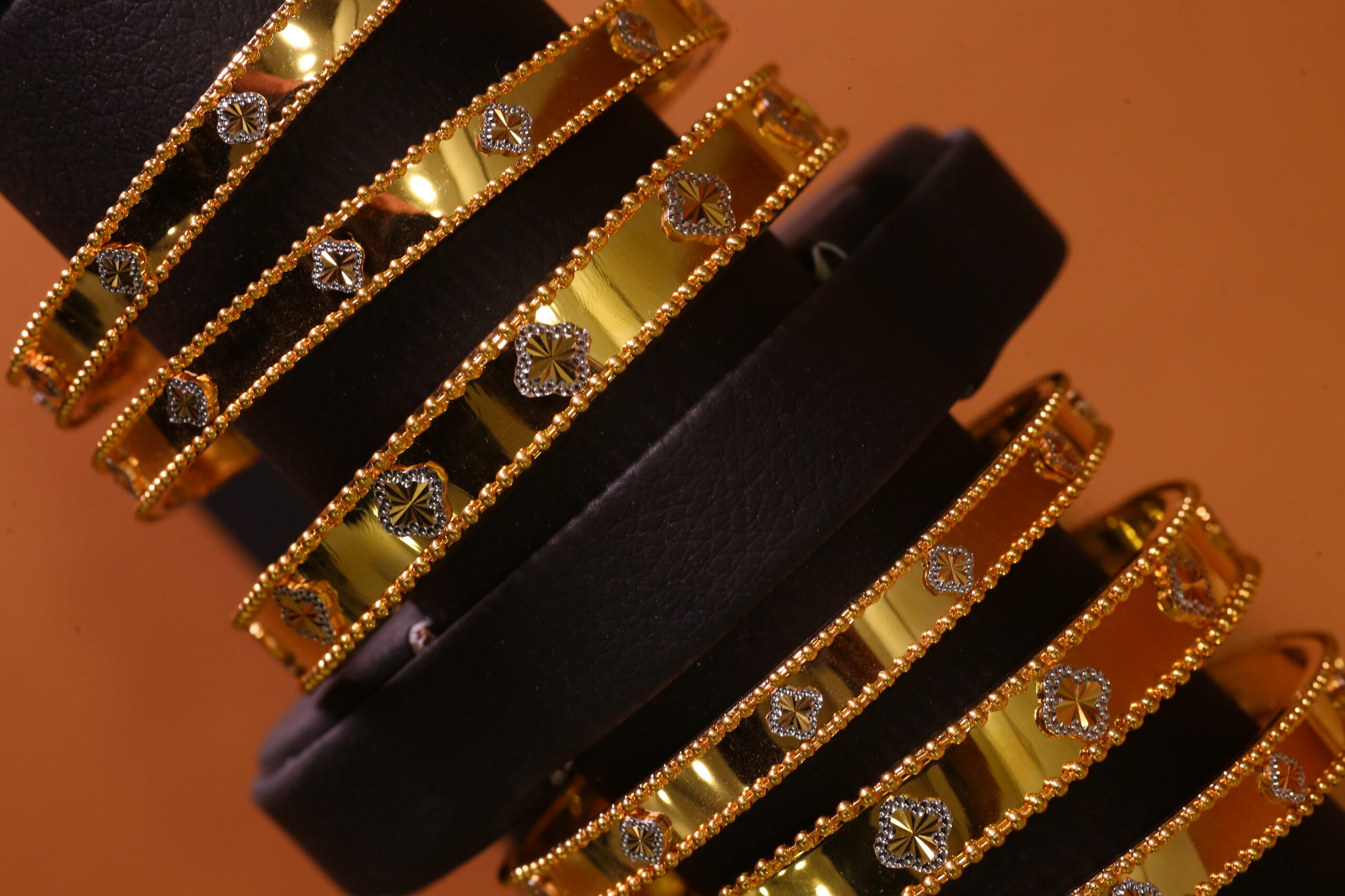 Pure Gold Geometric Bracelet