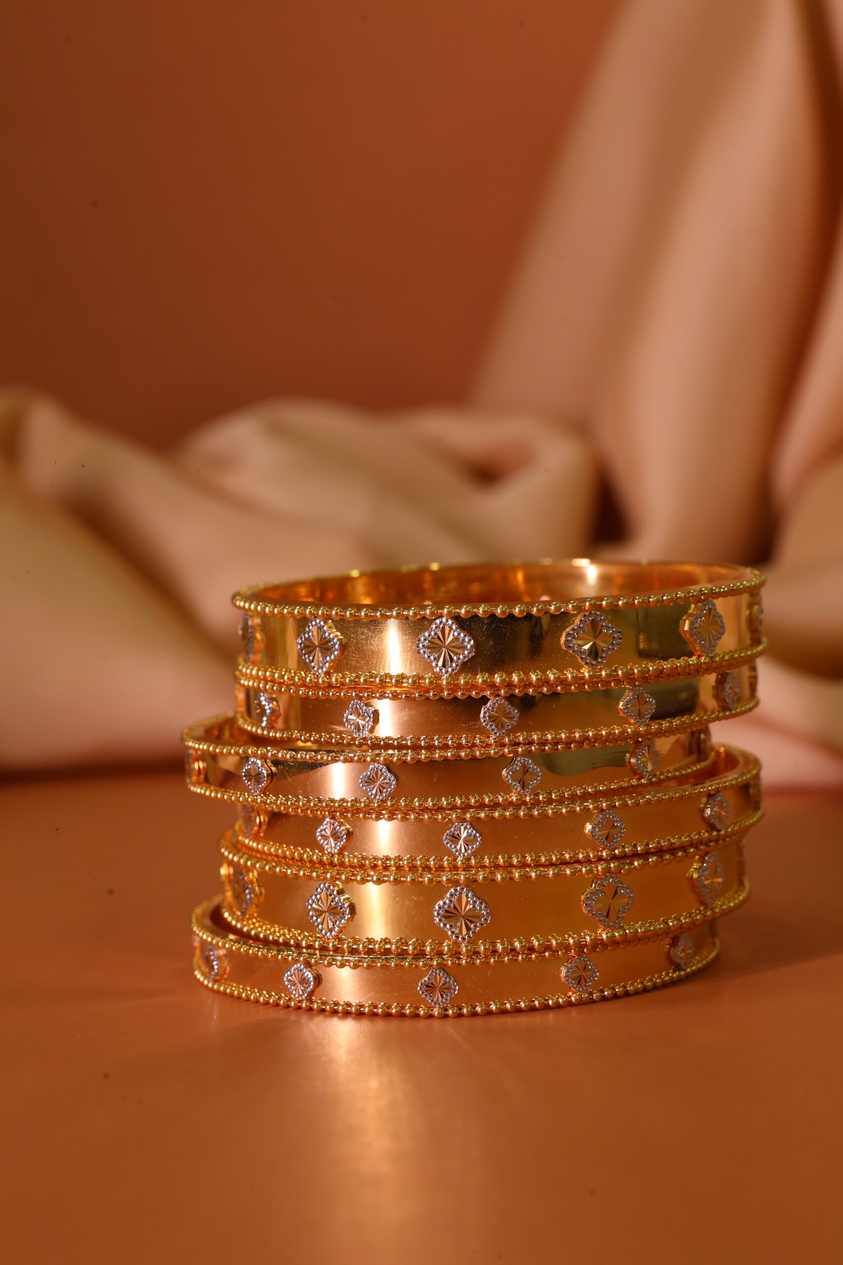 Pure Gold Geometric Bracelet